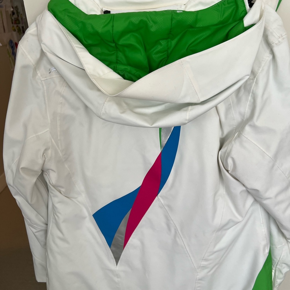 Spyder brand ski jacket and pants set. Size 6
